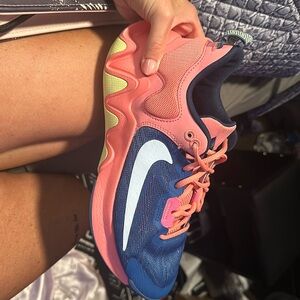 Gigi basketball shoes hardly worn